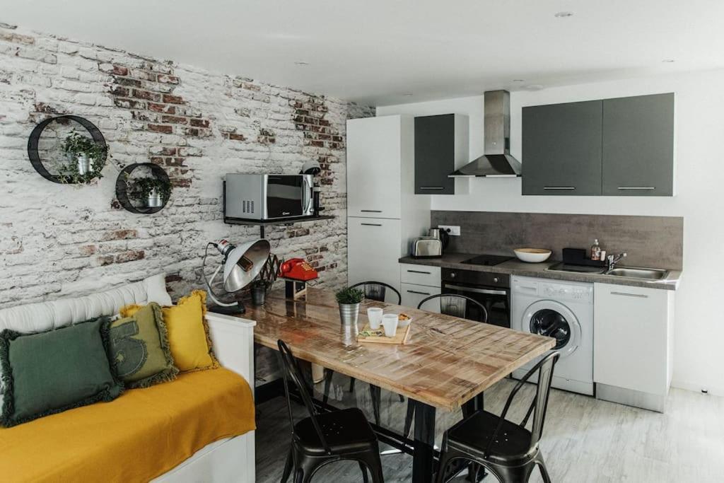 La Boheme Apartment แชร์บูร์ก อ็อง กงต็องแต็ง ภายนอก รูปภาพ